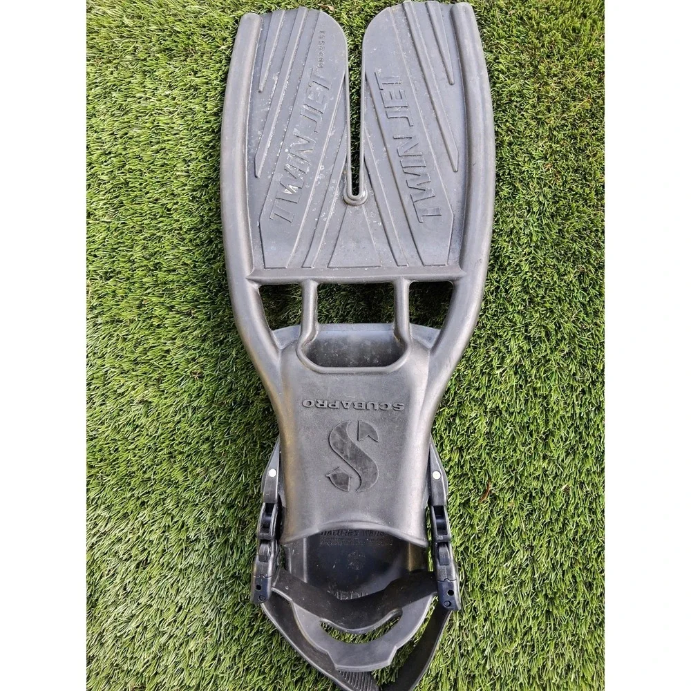 Scubapro Twin Jet Max Split Fins Medium Open Heel Black Dive Fins Made in U.S.A
